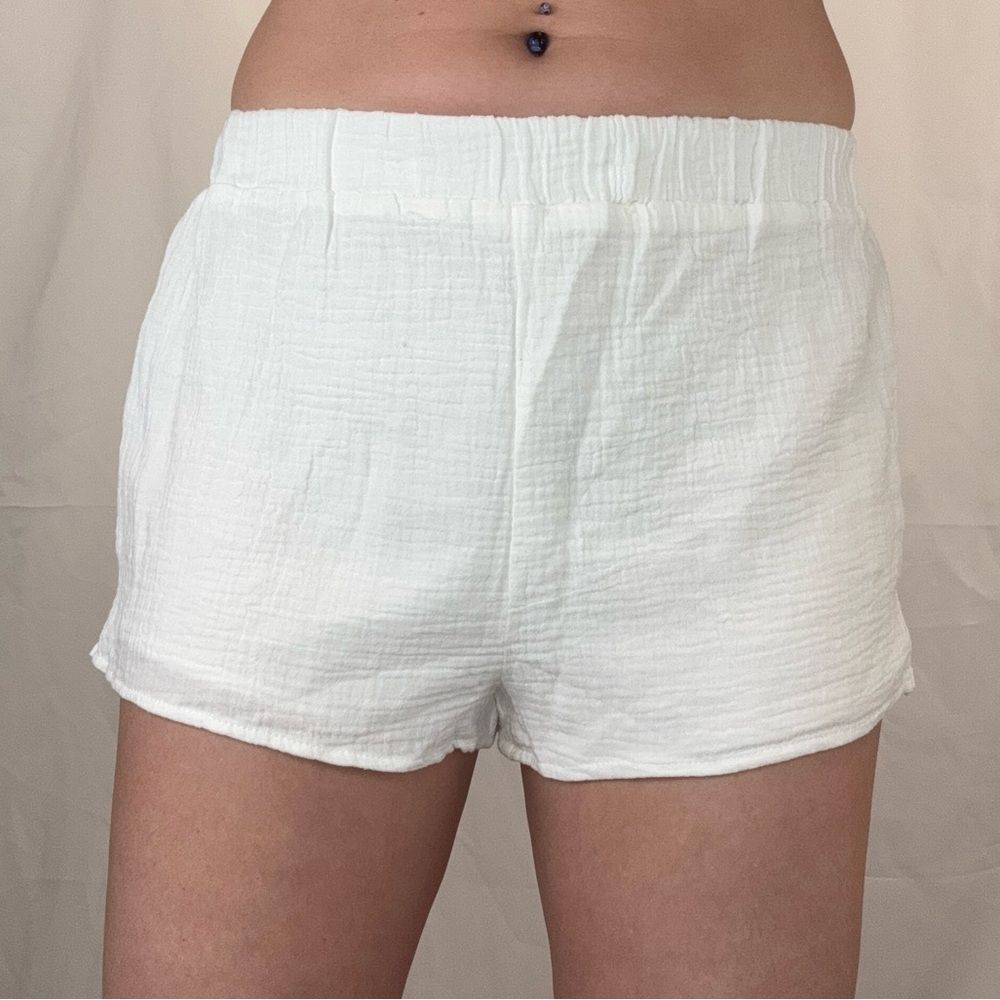 Forever 21 White Athletic Shorts Lined Pull On Textured Women’s M